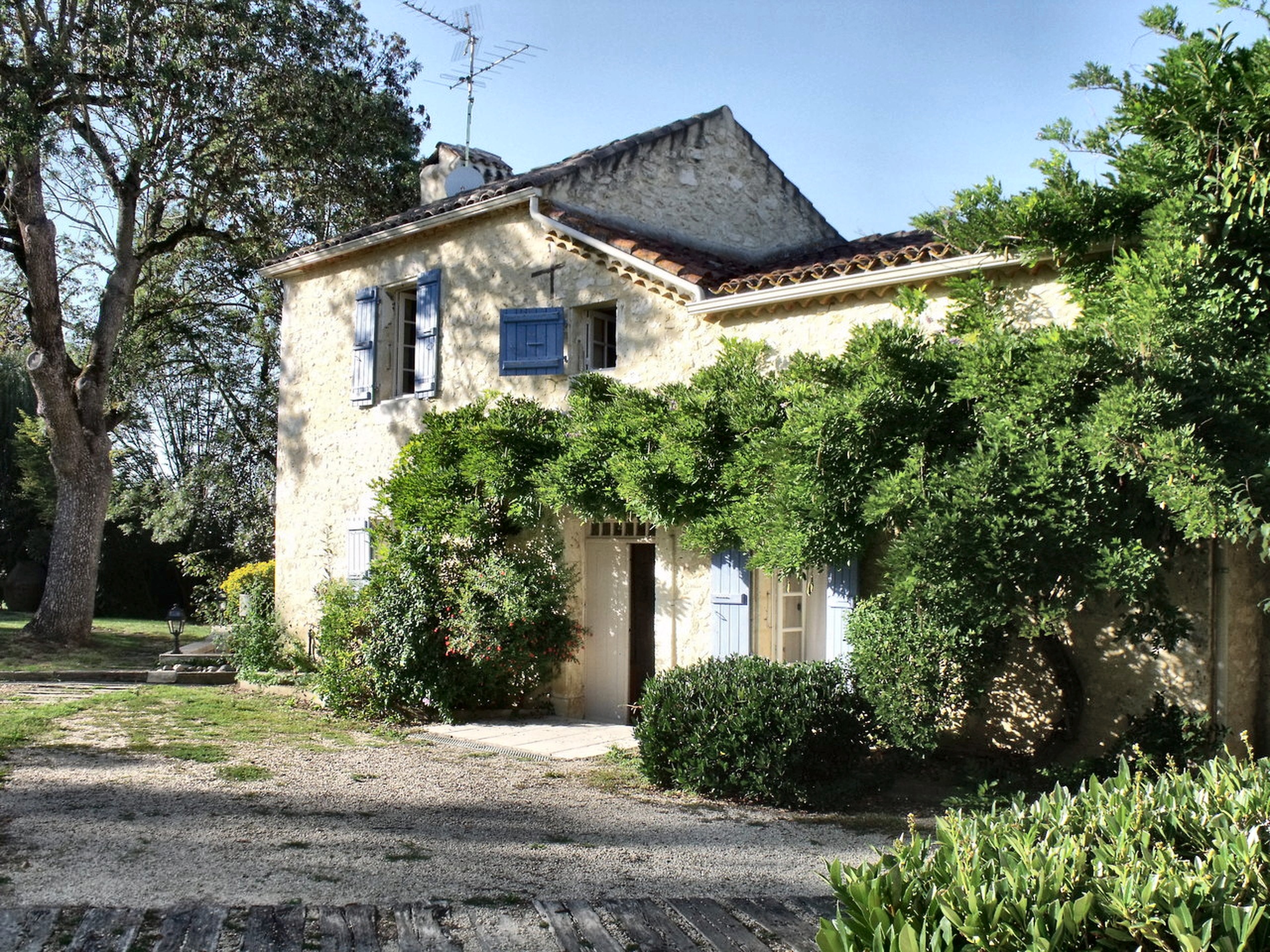 La façade du domaine