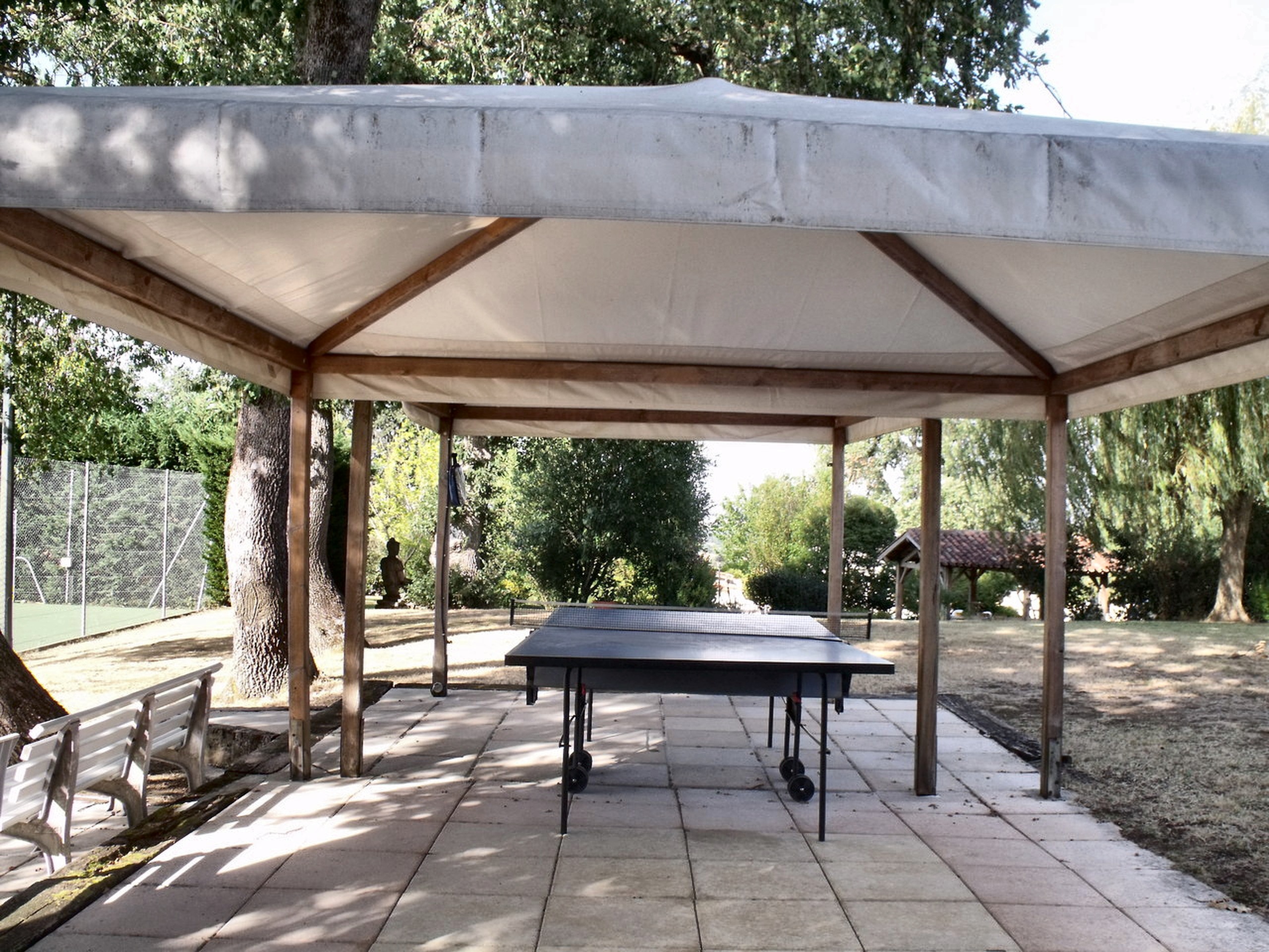 Table de ping-pong du Domaine du Bigourdan